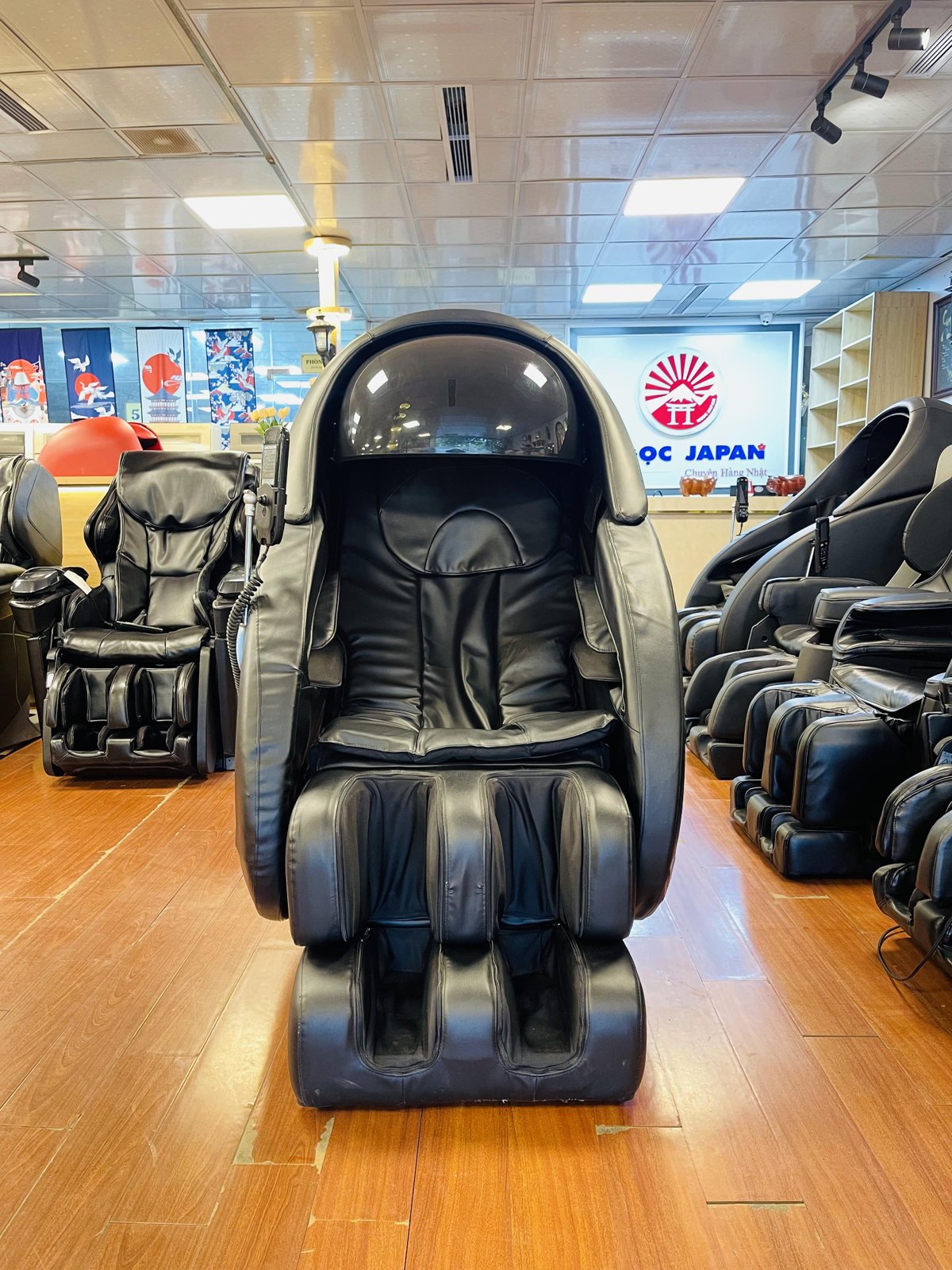 Gia đình sử dụng ghế massage nội địa Nhật tại nhà mỗi tối